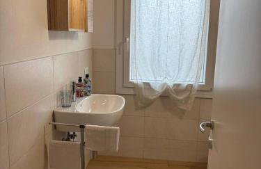 Laguna Prive' - with private parking - Foto 7