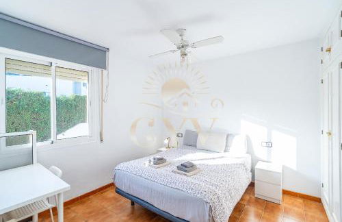 CYV Simple living near beach w pool in Fuengirola - Photo 3