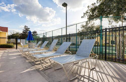 5 Mi to WDW! Spacious Resort Escape with Pool Access - Foto 27