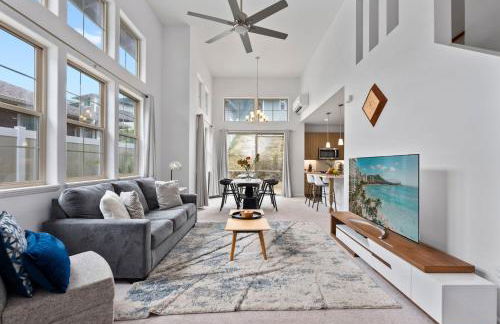 # Marbella Lane-Elegant 3BR Getaway with Superb Views - Foto 1