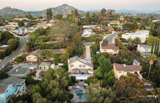 Luxury 5br 3 5ba w Pool Hot Tub - Foto 9