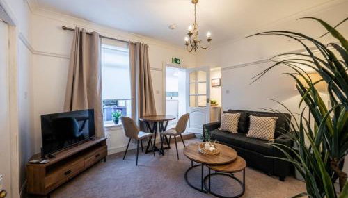 Coastal Nest - Cosy flat in Irvine town centre - 5 minute drive from beach - Foto 2