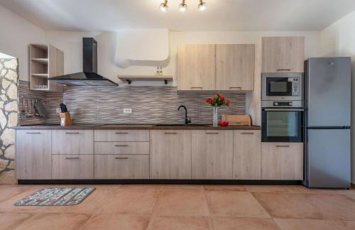 Villa Biba, a seaside hideaway with a pool - Foto 9