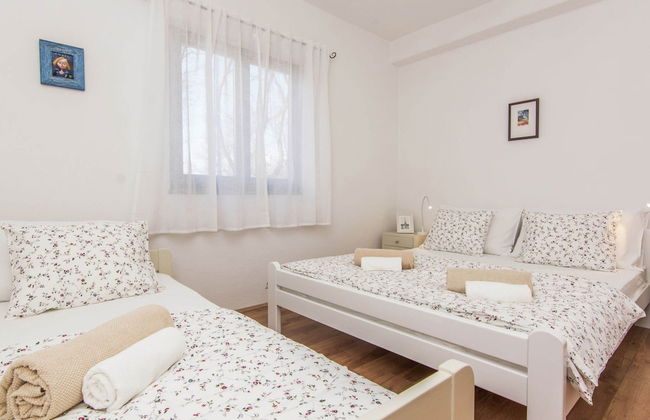 Holiday Home in Zemunik Donji With Pool - Foto 3