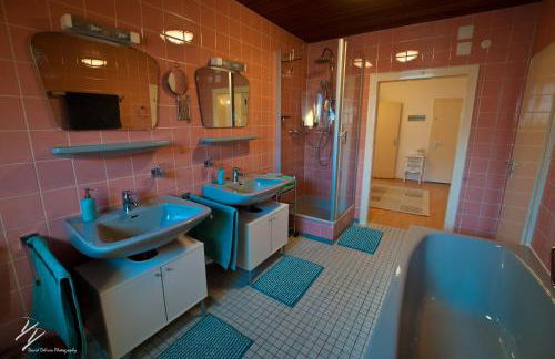 Quilt Inn - Photo 33