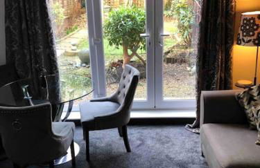 Entire 2 bed modern apartment - Foto 8