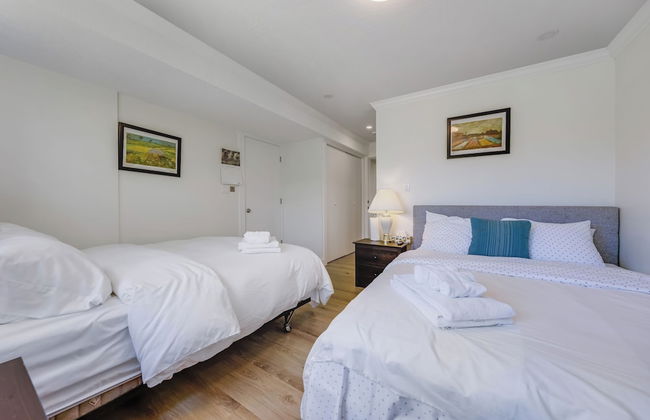 Quite House near Vancouver Airport - Photo 9