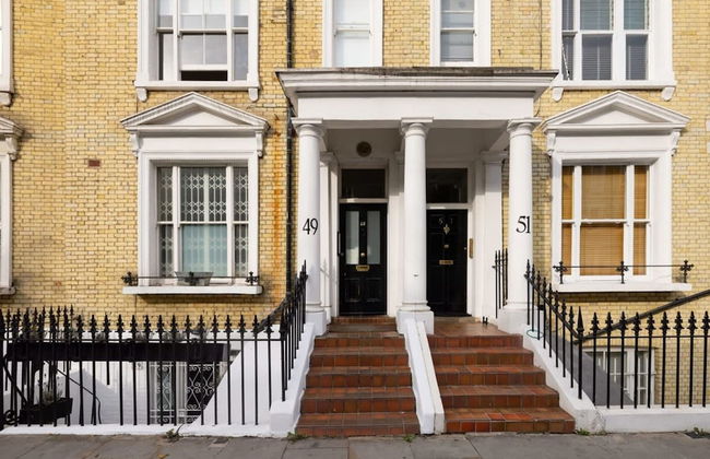 Chic Sunlit Earls Court Flat - Photo 21