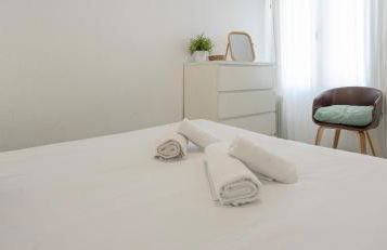 Seafront House,Sea Views,Pool and BBQ, Airport 10 mns - Photo 29