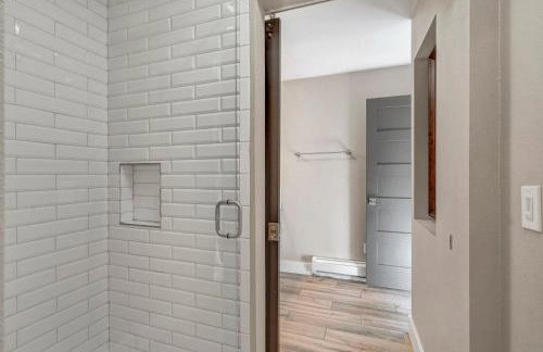 Red Rock Loft! Trails Apartment w BBQ & Fire Pit - Foto 31