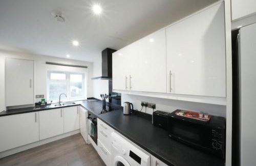 HEATHROW AIRPORT apartments-FREE parking-Free underground to and from Heathrow-30 min central London - Foto 72