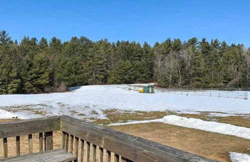 East Burke Home on Kingdom Trails Near Ski Resort - Foto 9