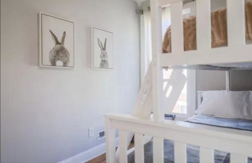 Spacious Home Downtown - Children's Hospital, Pets - Foto 33