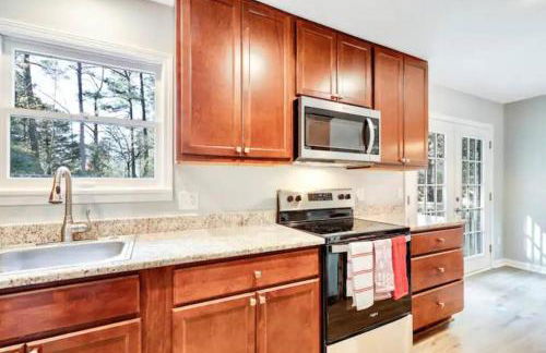 North Raleigh Private Retreat - Foto 32