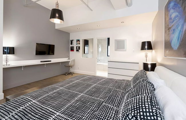 Holland Hotel by Simplissimmo - Photo 23