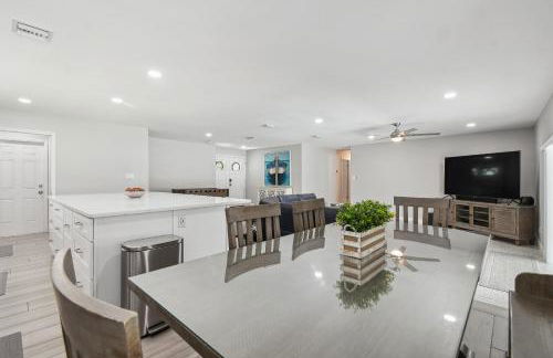 Lake House Westchase area. Heated Pool Waterfront! - Foto 39