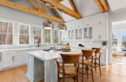 Livin' Large Lake Norman Estate w/ Pool, Dock, Game Room & Scenic Views - Foto 48