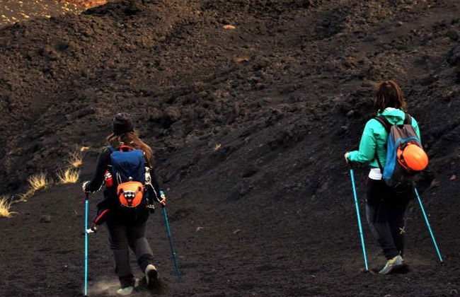 Trekking sull'Etna e le sue grotte vulcaniche - Foto 1