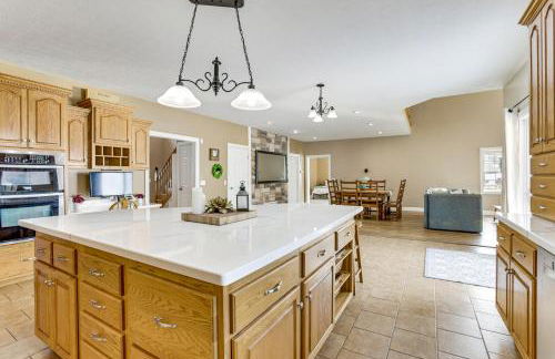 Family Home on 9 Acres! Climbing Wall and Gym - Foto 11