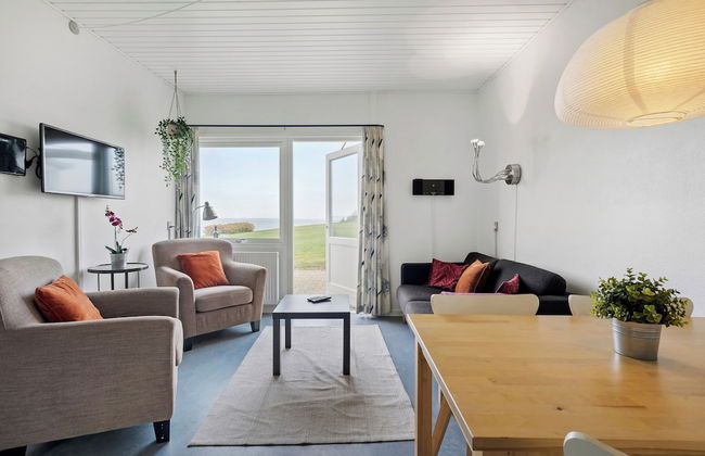 Beachfront Apartment D, 2 Bedrooms, Free Parking - Foto 6