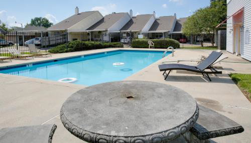 Baton Rouge Townhome with Pool Access - 7 Mi to LSU! - Foto 2