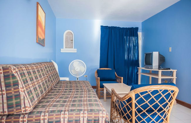 Point Village Studios and Suites - Photo 16