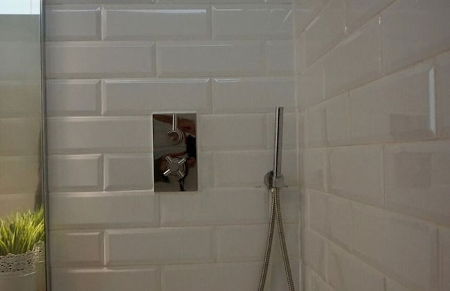 Beautiful Canalside 1-bedroom Flat With Terrace - Foto 8