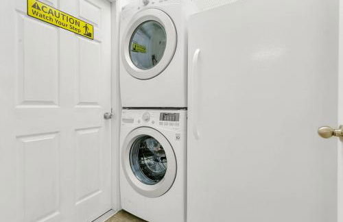 Dream Stay Orlando with a pool and home theater - Photo 29