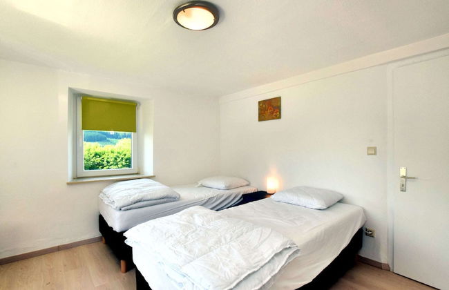 Holiday Home in Saint Vith With Terrace - Photo 4