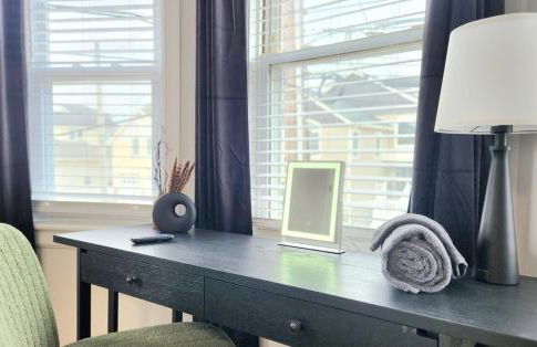 The Row House- Modern, Stylish and Newly Updated! - Foto 38