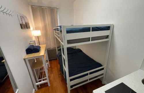 Room in Chelsea 2 with Kitchen - Shared Bathroom -5th Floor Walk-UP - Foto 6