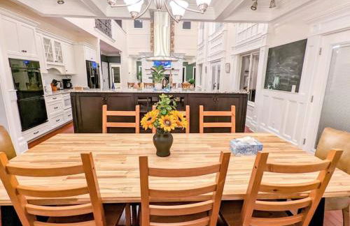 The Athena Hideaway - hottub, firepit, lake & racetrack - Foto 19