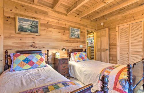 Family Friendly! Linville Cabin with Wraparound Deck - Foto 14