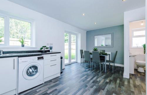 4 BDR House By Eason Stays Short Lets St Helens - Foto 16