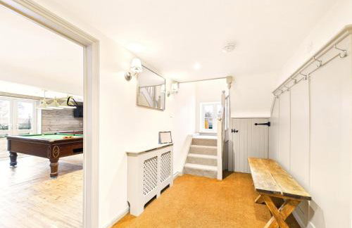 Cottage In Norfolk Sleeps 23 - Private Pool, Fishing Lake, Hot Tub Ref 99008Sc - Foto 40