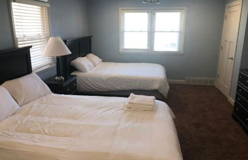 Entire apartment close to downtown - 2 Queen beds - Photo 14