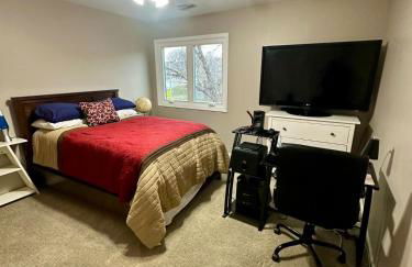 Spacious 4-bed family home with park views - Foto 25