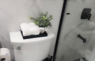 Baldwin, NY 1 Bedroom Apartment Queen Size Bed - Foto 14