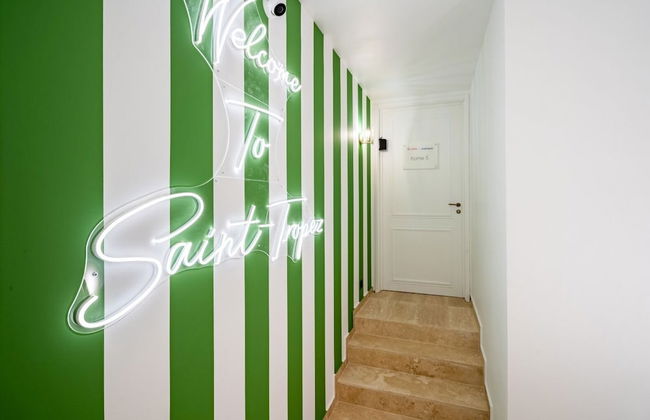 Résidence Saint-Tropez FENIERS - Foto 1