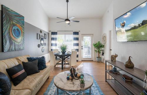 Family-Friendly Stay , Tennis & Basketball Courts, King Beds & Parking- H2167 - Foto 7