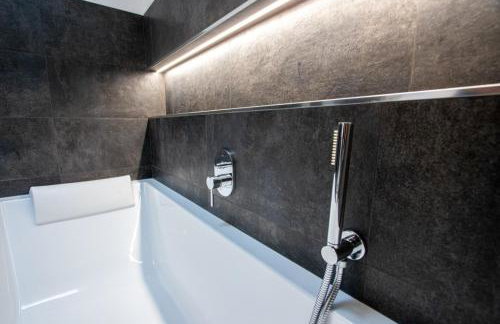 WolvesDenSuite con terrazzi e garage gratuito - Foto 21