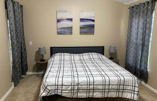 Lakefront Villa with private heated pool - Foto 28