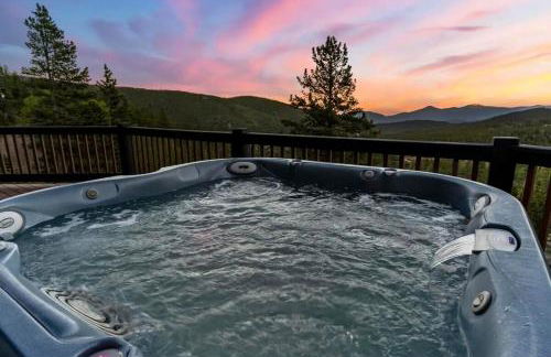 Family Mountain Getaway w Hot Tub and Amazing Views! Close to Hiking & Skiing - Foto 39