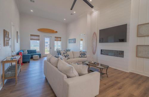 4BR Beach Haven - Deck, Gourmet Kitchen, Tiki Bar Fun - Foto 16