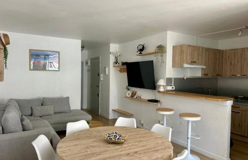 Climatisé et Spacieux avec Terrasse, Centre Port et Proche Mer - 6 Personnes - Foto 30