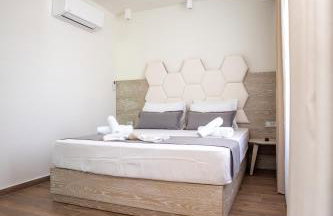 Amalia Deluxe Villas - Photo 44