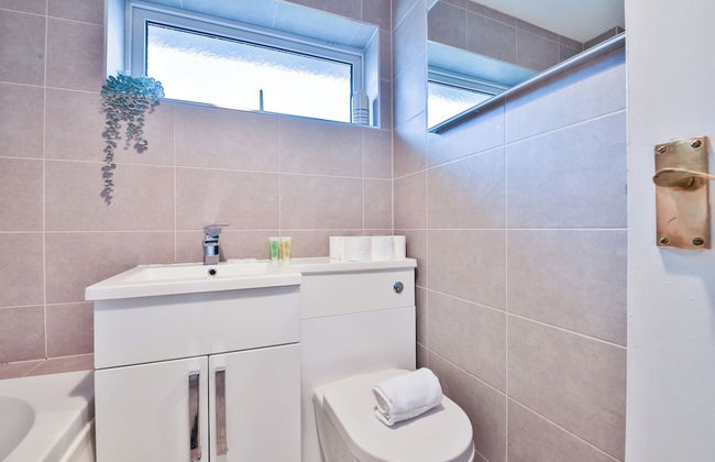 3 Bed House with Private Parking - Foto 31