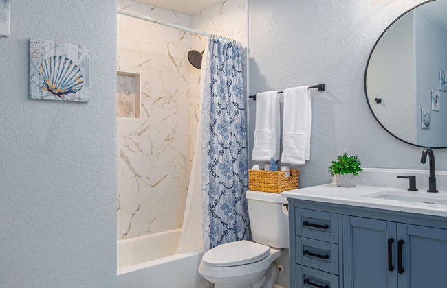 Trendy Historical Home Near Downtown Attractions - Foto 27