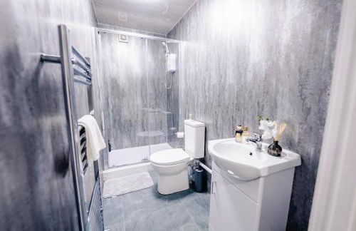 10BR 4Bath Home, Stag Do, Contractors, Big Group - Foto 7