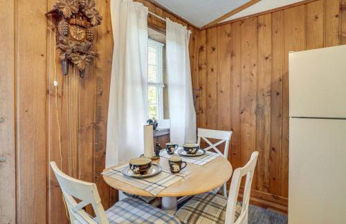 7 Mi to Main Street Cabin with Deck in Stanley! - Photo 7